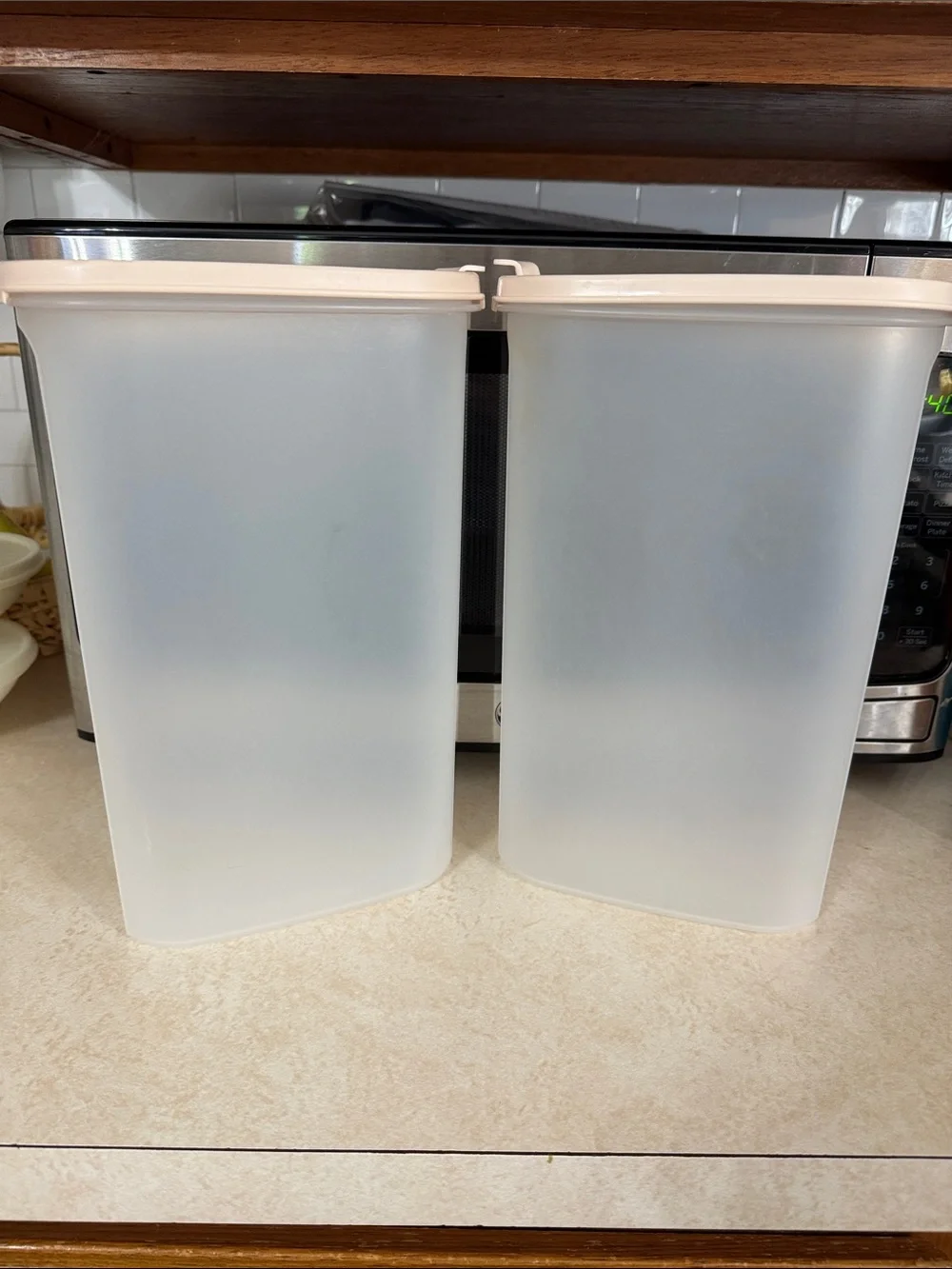 Tupperware pair storage